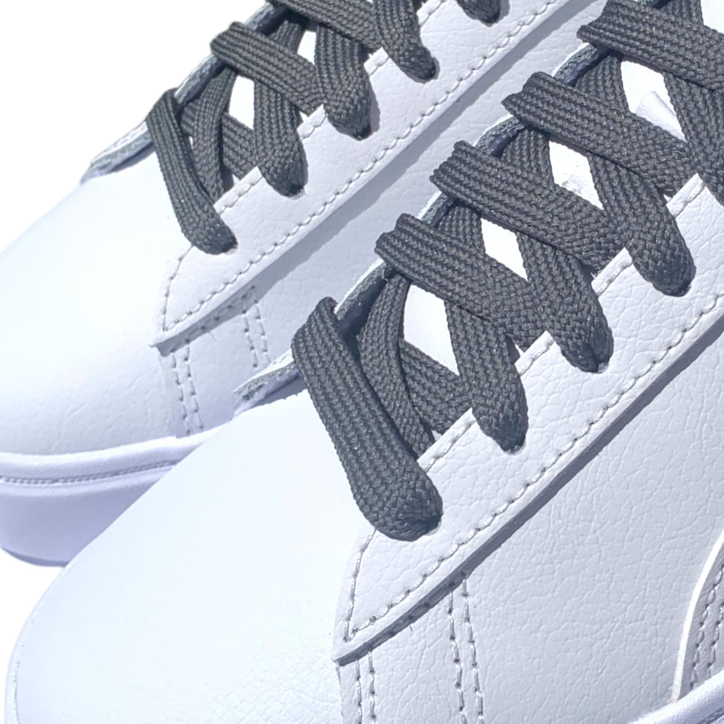 Game Grey Shoelaces in white sneakers